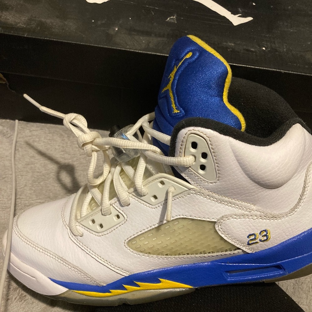 RETRO JORDAN LANEY 5 🔥🔥🔥🔥2013 ⚪️🟡🔵